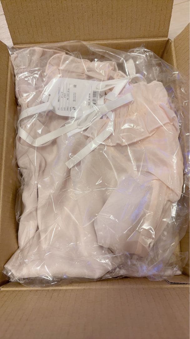 ロゼミューズ RoseMuse shoulder frills blouse