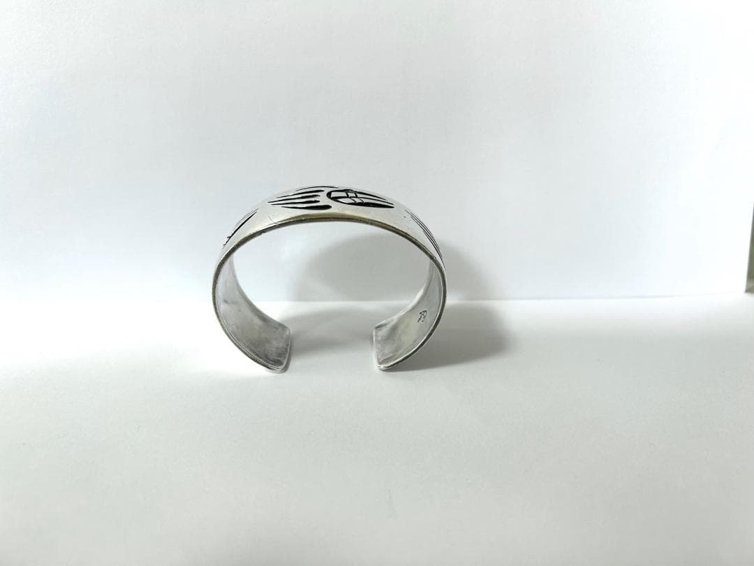 ホピ族 手彫りバングル