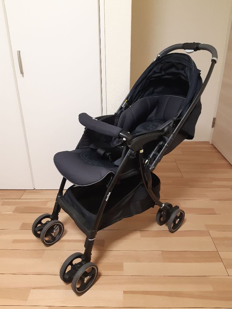 アップリカ　ラクーナクッションAF　A型ベビーカー