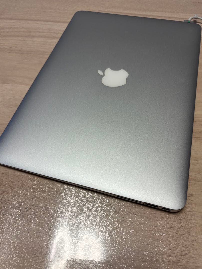 MacBookAir13 Earlyメモり8 SSD 250GB Core i5