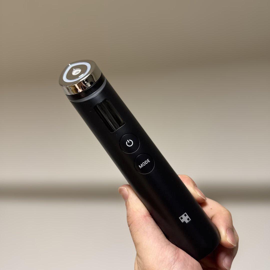 即購入可【極美品】medicube ブラック美顔器　AGE-R