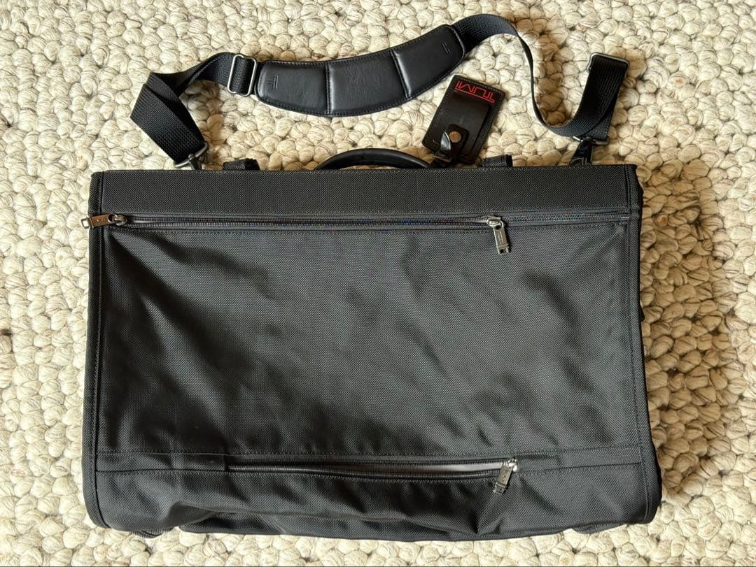 TUMI ガーメントバッグ – ほぼ未使用・極美品