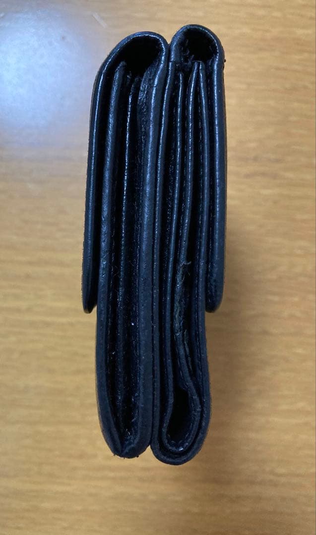 CHANELココマーク二つ折り財布ブラックリペア済み