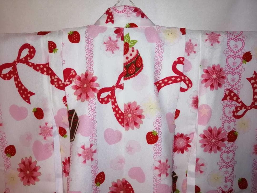 ★未使用品★白地イチゴケーキ.リボン柄３～4歳用着物 長襦袢付七五三 ③-3