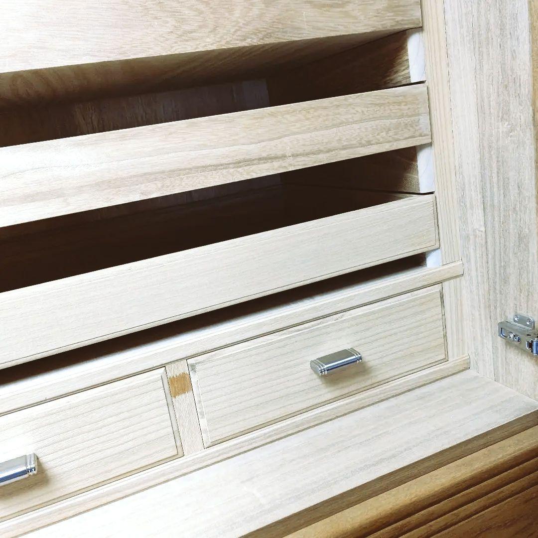 府中家具和箪笥　全面天然ナラ材　内側総桐