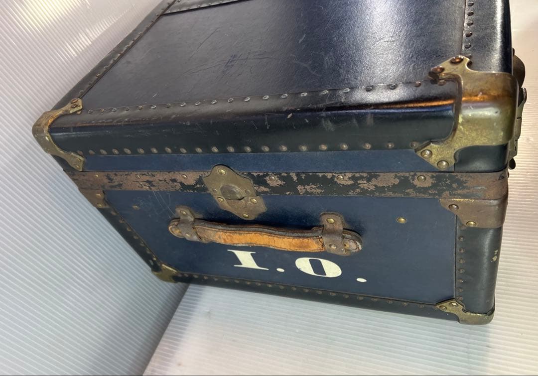 ネイビー 大型トランク 鍵付き