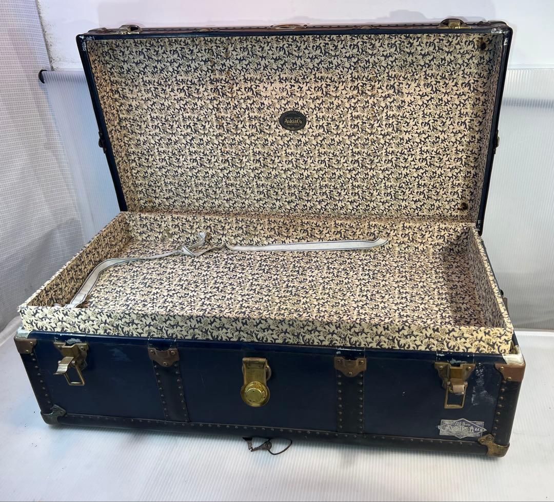 ネイビー 大型トランク 鍵付き