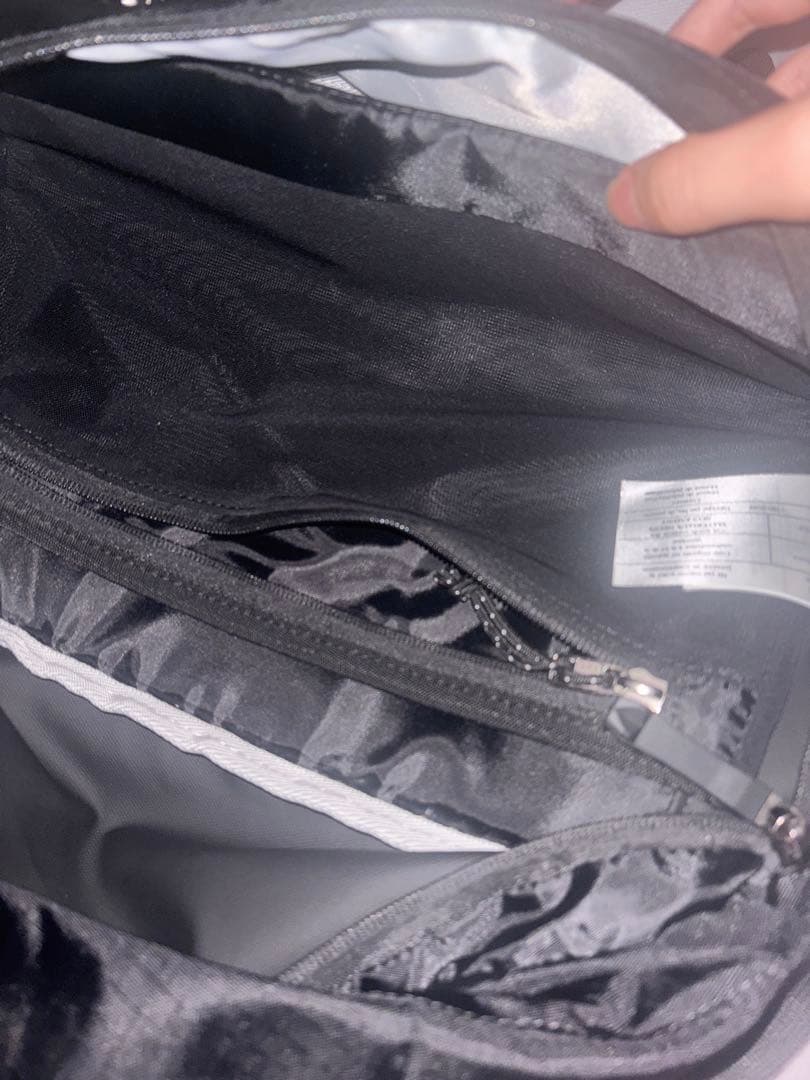 アークテリクス ブラックメッセンジャーバッグ