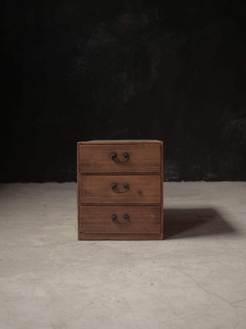 三杯　マス目　抽斗　小引き出し　小抽斗　古家具　古道具　アンティーク　昭和レトロ