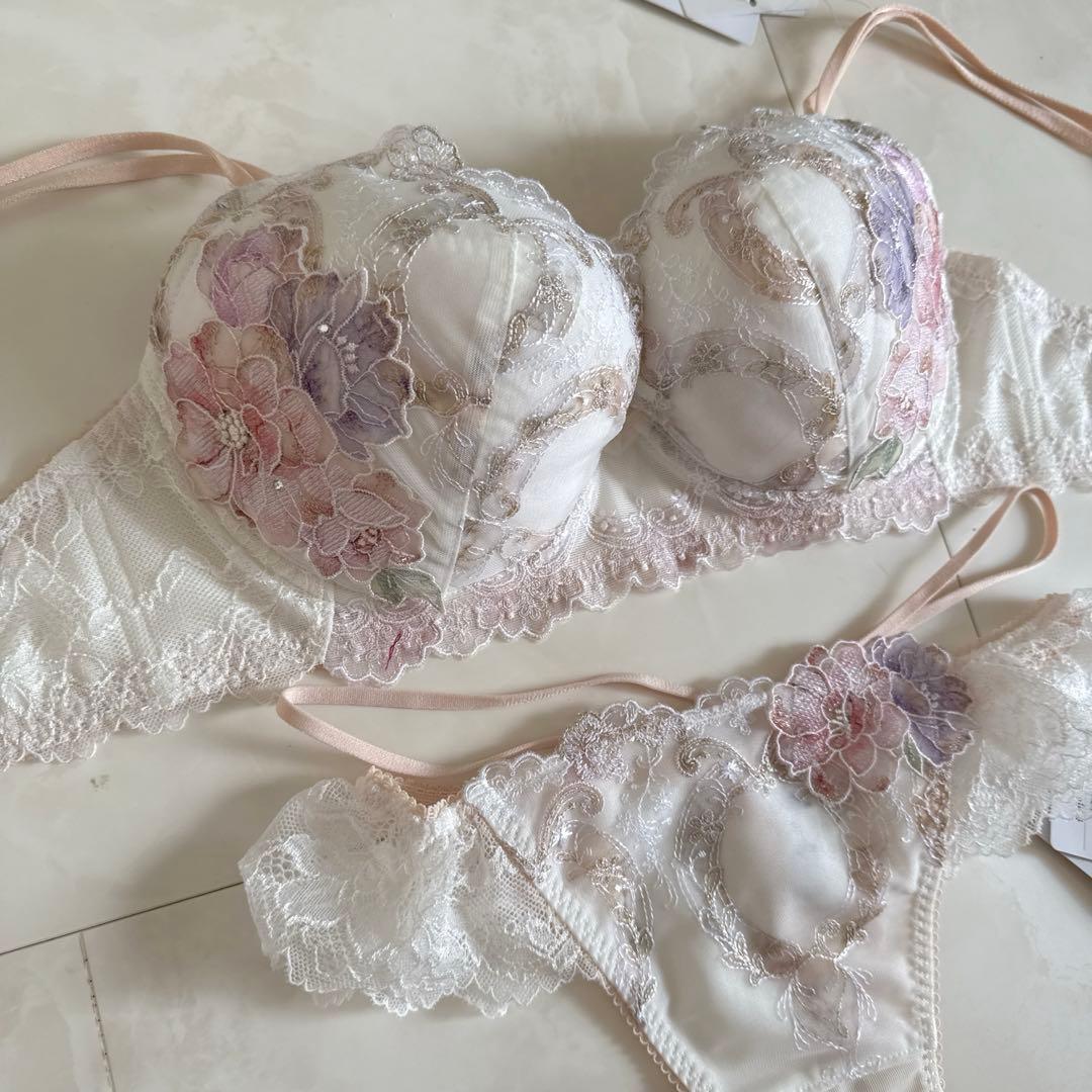 ☆ワコール パルファージュ E75・M☆53G