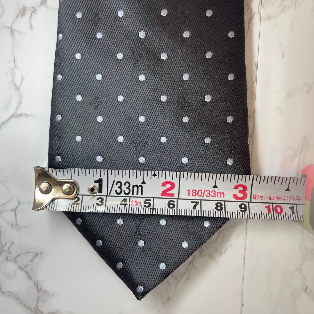 【あゆ】ルイヴィトン モノグラム シルバーグレー ネクタイ 光沢 タグ