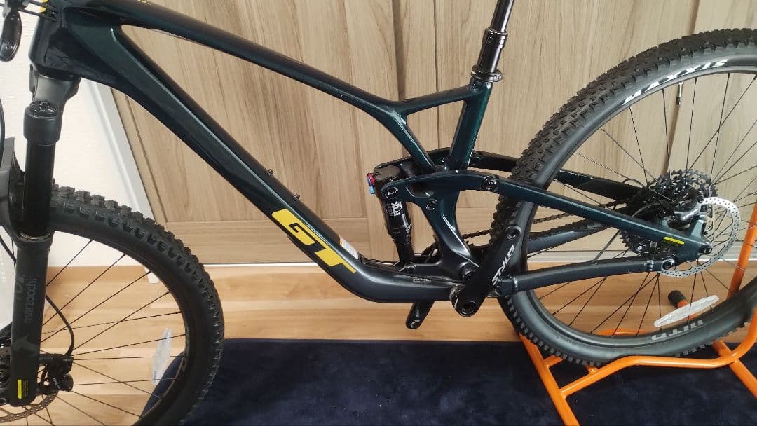 GT SENSOR CARBON ELITE LTD フルサス　浜松　大阪