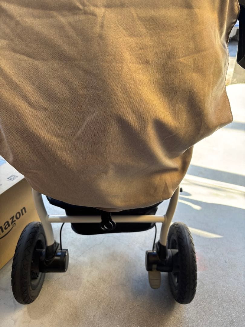 【美品】Joie ジョイー ライトトラックスエア 三輪ベビーカー メル市限定