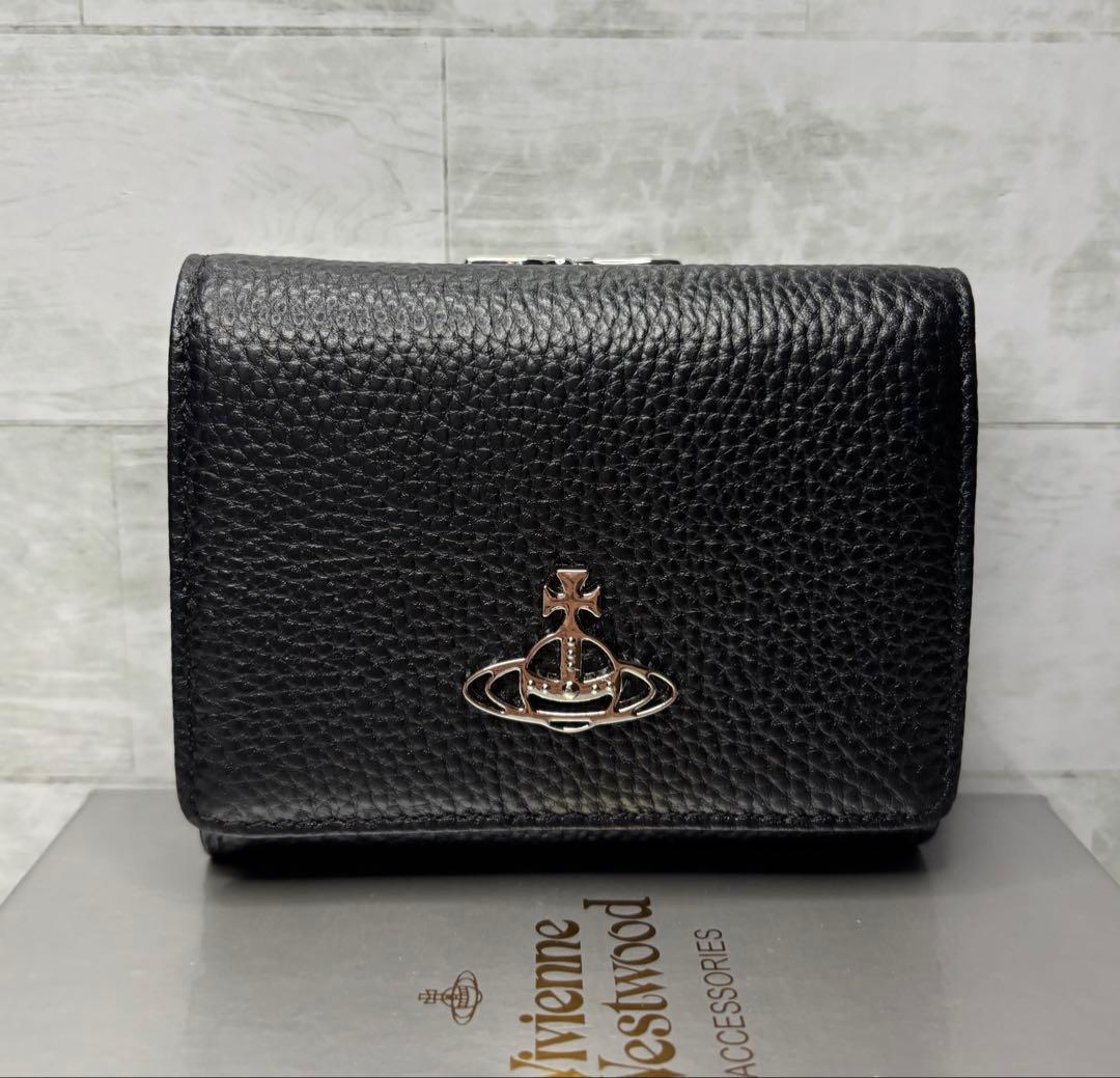 上品！大人気！ヴィヴィアンウエストウッド スモールフレームウォレット 黒