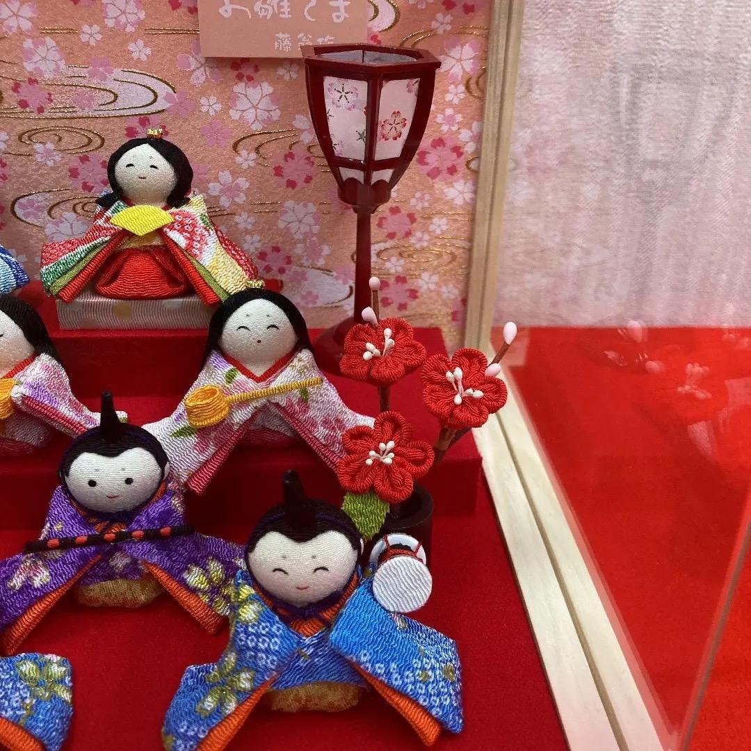 K2 わらべ雛10人飾り　アクリルケース入り　巾32㎝位　ひな人形ケース
