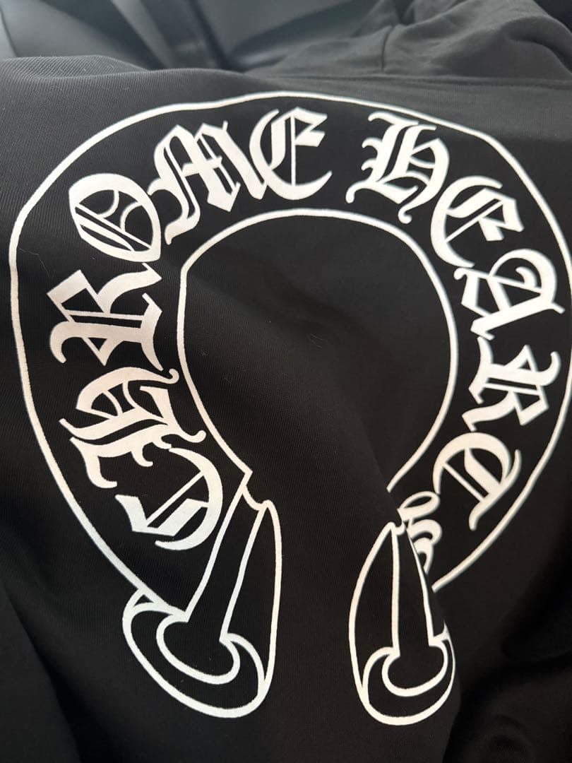 ブラック ジップアップパーカー Chrome Hearts風