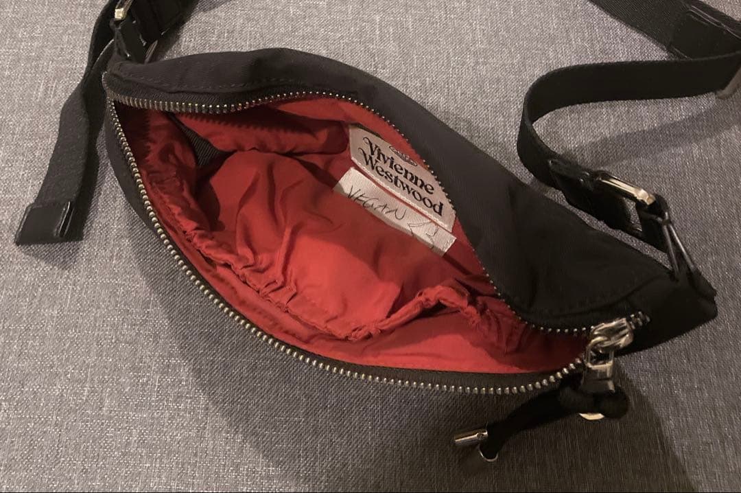 Vivienne ヴィヴィアンウエストウッド ショルダーバッグ ボディバッグ