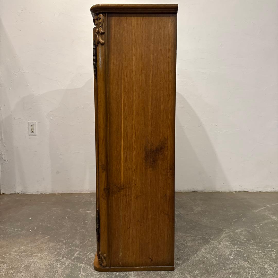 akbヴィンテージ　キャビネット　ショーケース