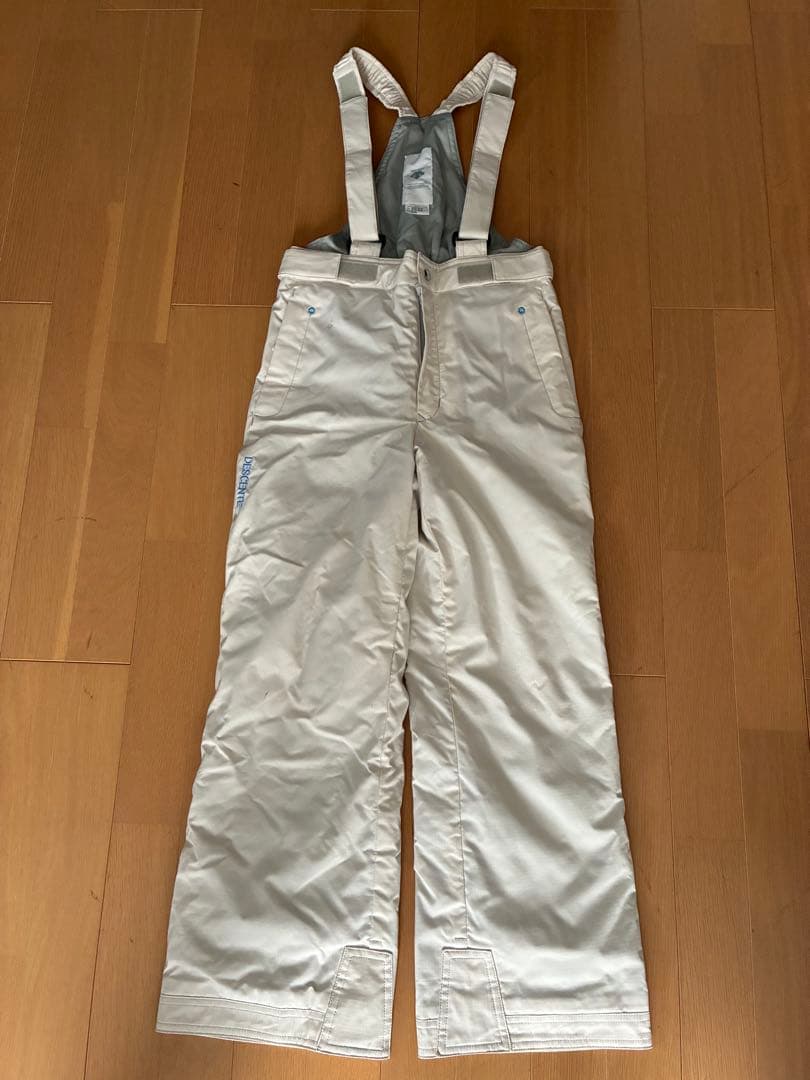 デサントのジュニア用スキーウェア140