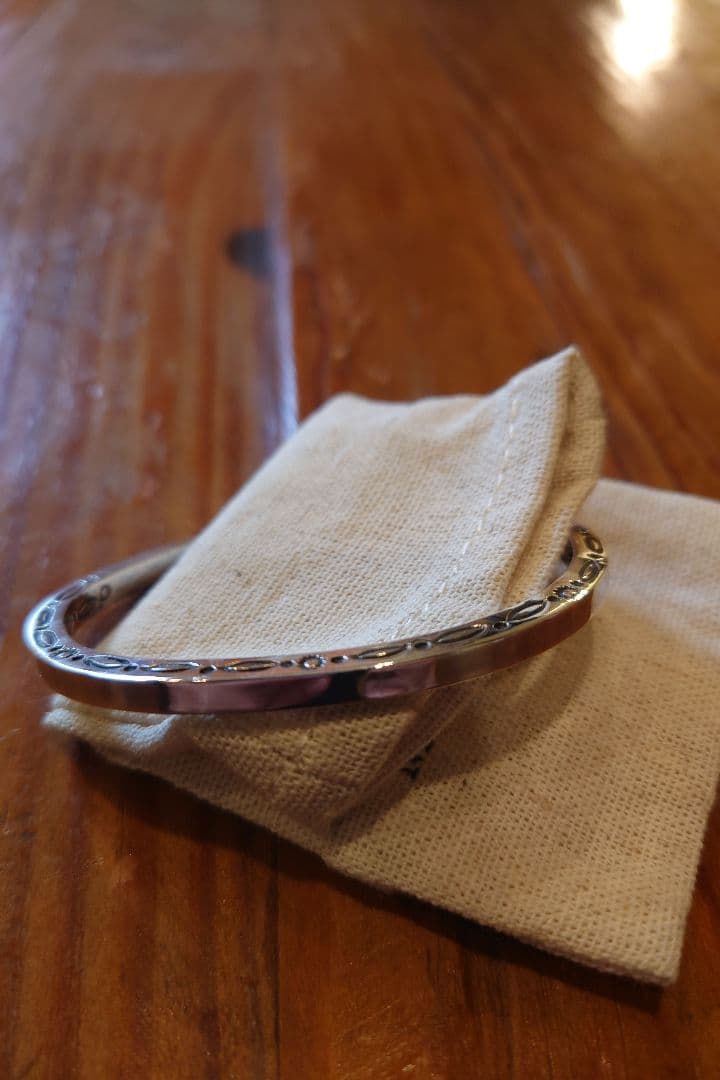 RAY ADAKAI ナバホ レイアダカイ シルバーバングル