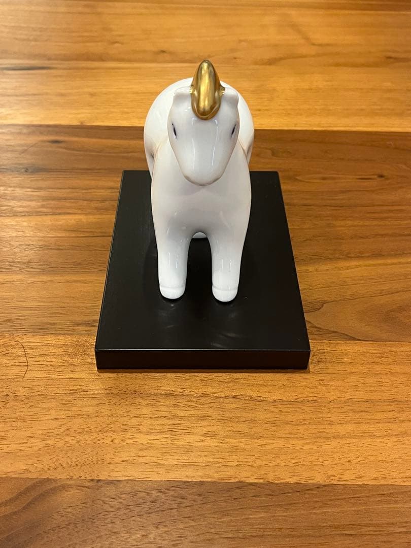 畑石眞嗣作　干支置物（敷板付き）