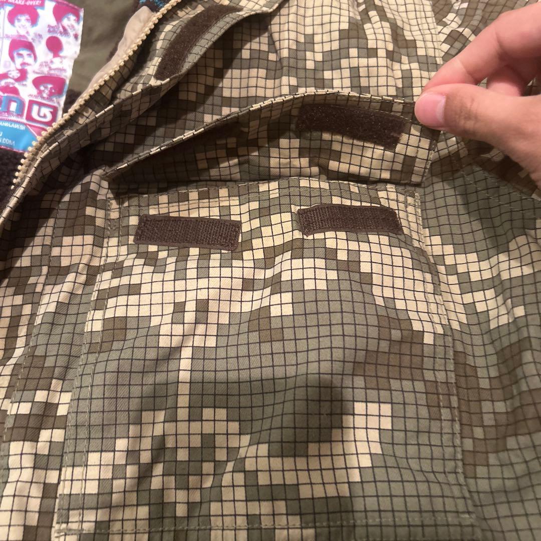 BURTON 迷彩柄 スノーボードジャケット Mサイズ