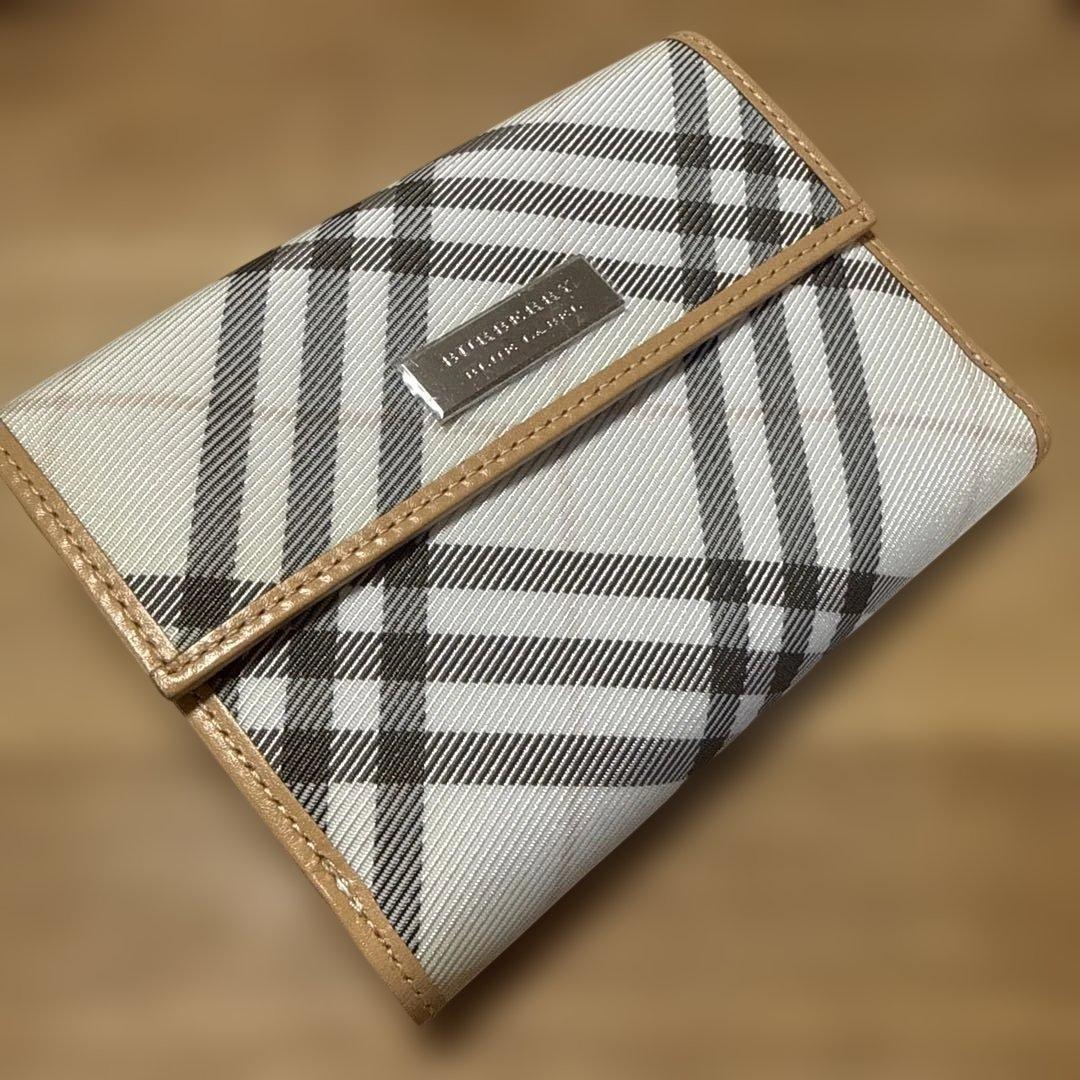 BURBERRY BLUE LABEL ミニ財布　ホワイト　ベージュ　未使用