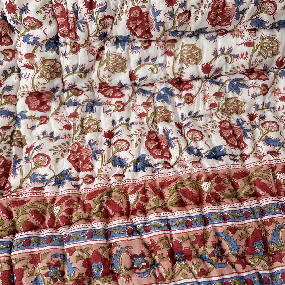 未使用※インド ブロックプリント 中綿入りキルト オレンジベージュ　マルチラグ