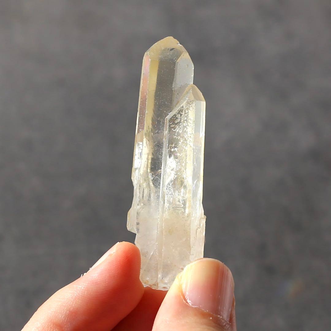 ゴールデンヒーラー クォーツ 原石 水晶 鉱物 希少石 天然石 ツインレイ