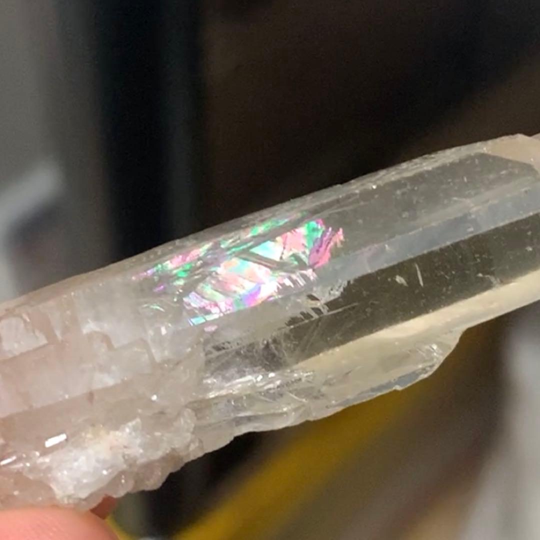 ゴールデンヒーラー クォーツ 原石 水晶 鉱物 希少石 天然石 ツインレイ