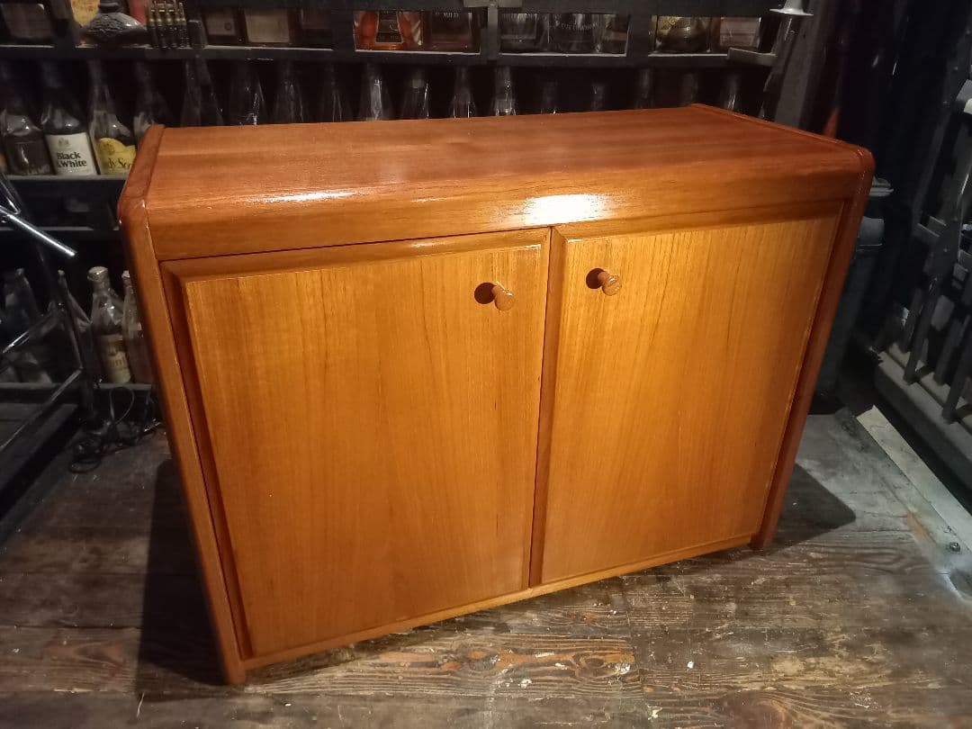 北欧　モダン　デンマーク　アクセル　キアスゴー　フット　ロッカー　靴箱