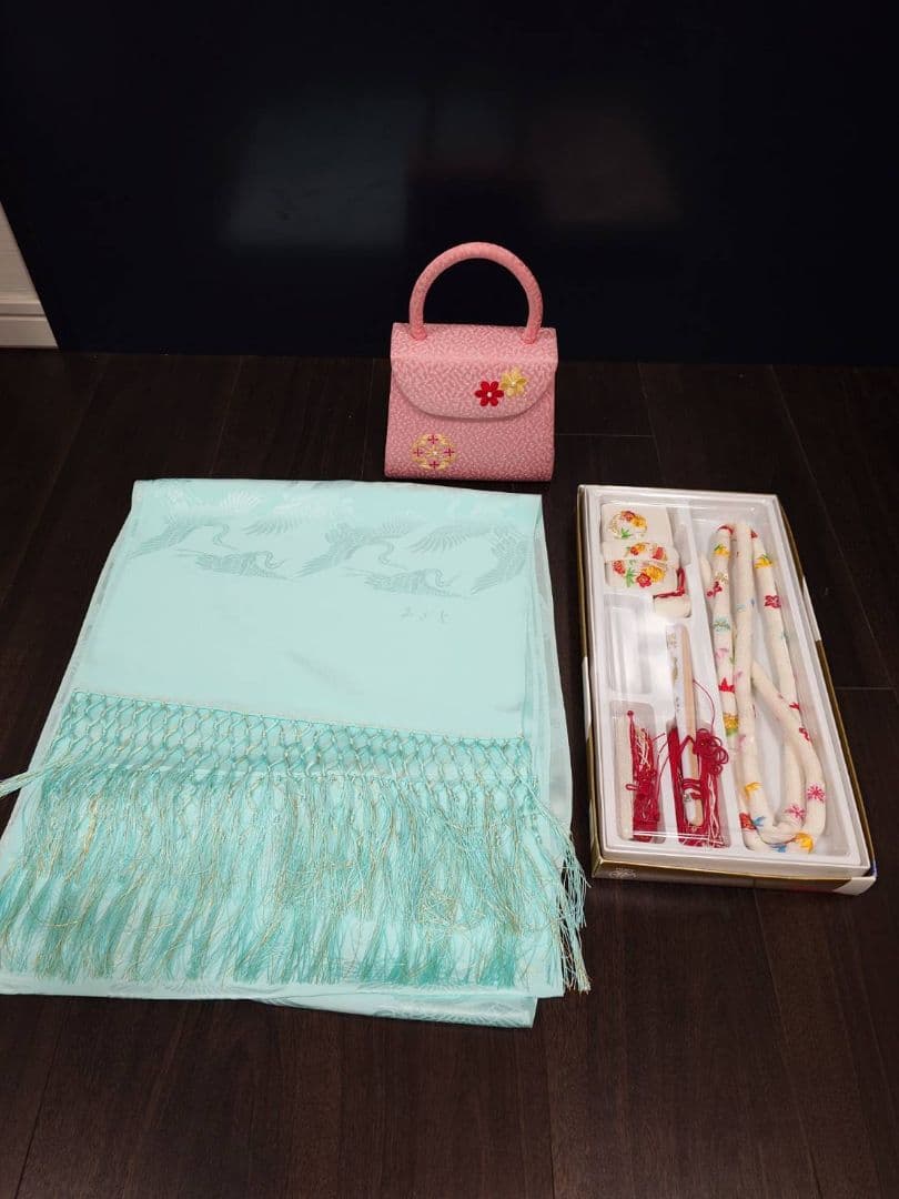 七五三　伊と忠ピンクバッグ　正絹　筥迫セット　加藤萬　しごき