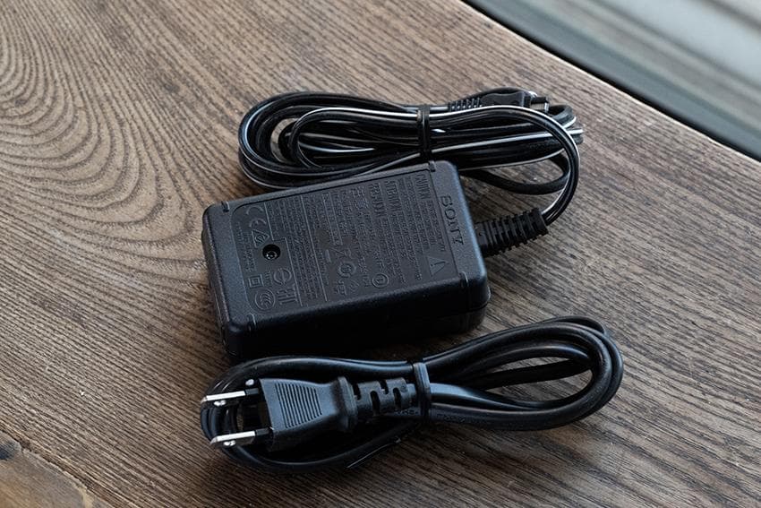 【美品】SONY FDR-AX40 4K 空間光学手ブレ補正 セットSDカード付