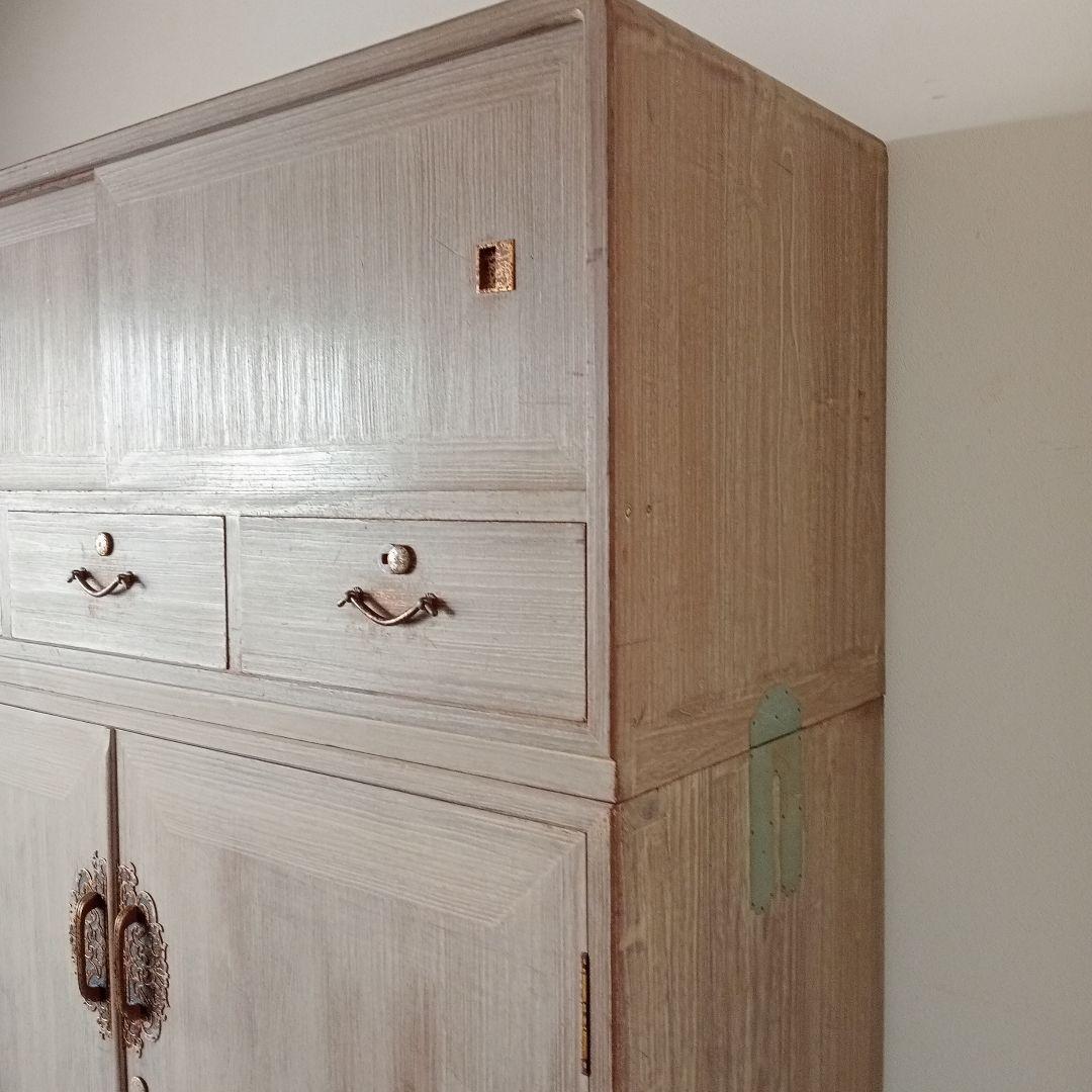 ☆総桐箪笥 ☆ 飾り金具　☆和箪笥 ☆ビンテージ ☆送料込み