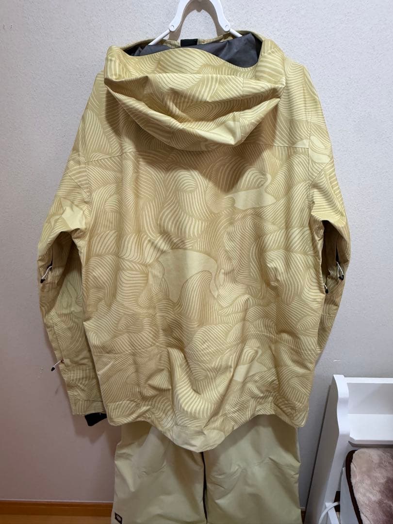 お得【美品】686 GORE-TEX JKT & BIB 上下セット