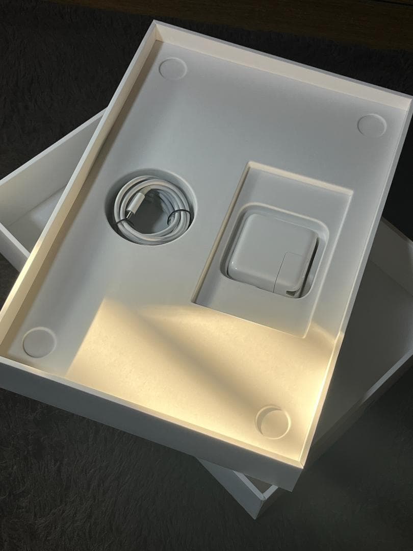 YS 美品 MacBook Air 13.3インチ MGN93J/A