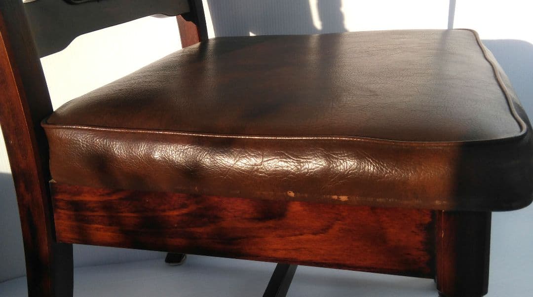 トーア ダークブラウン 木製椅子 クラシック スピンドルデザイン レトロイス