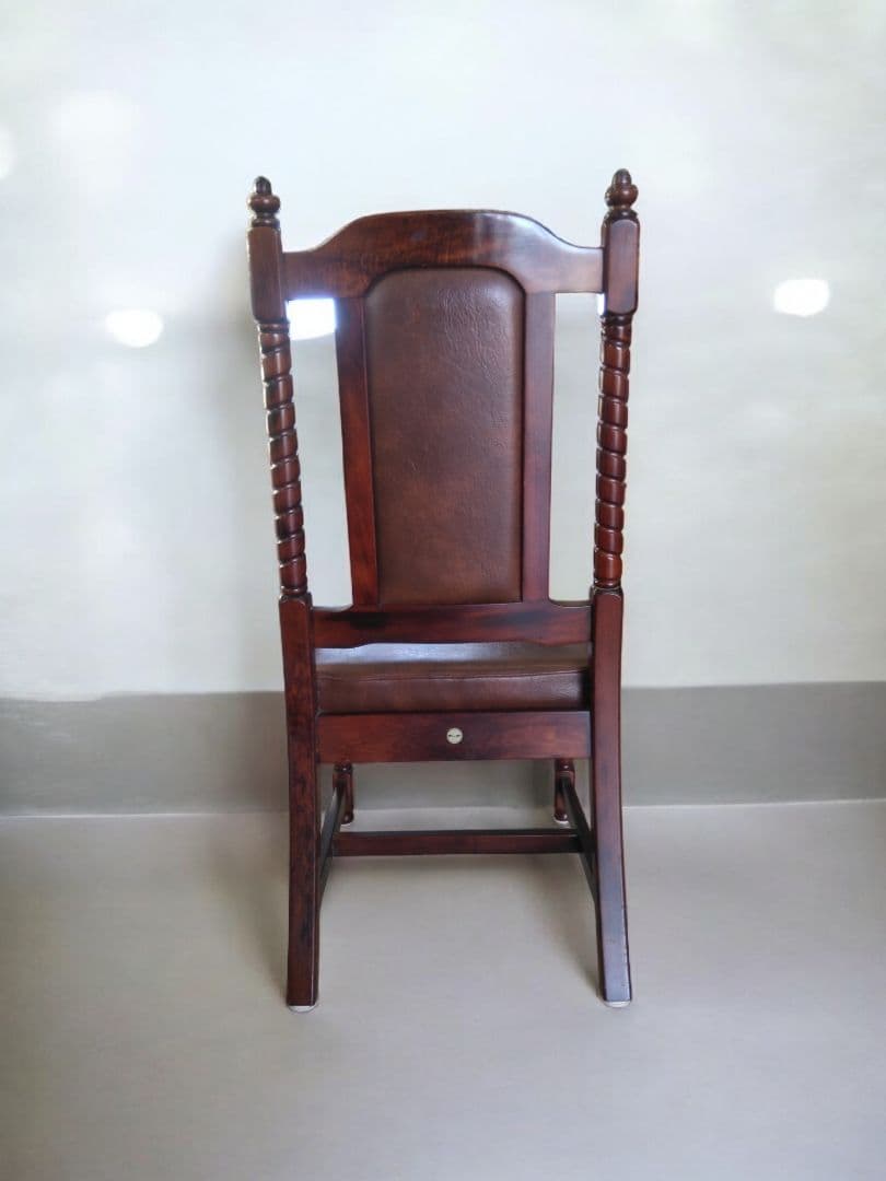 トーア ダークブラウン 木製椅子 クラシック スピンドルデザイン レトロイス