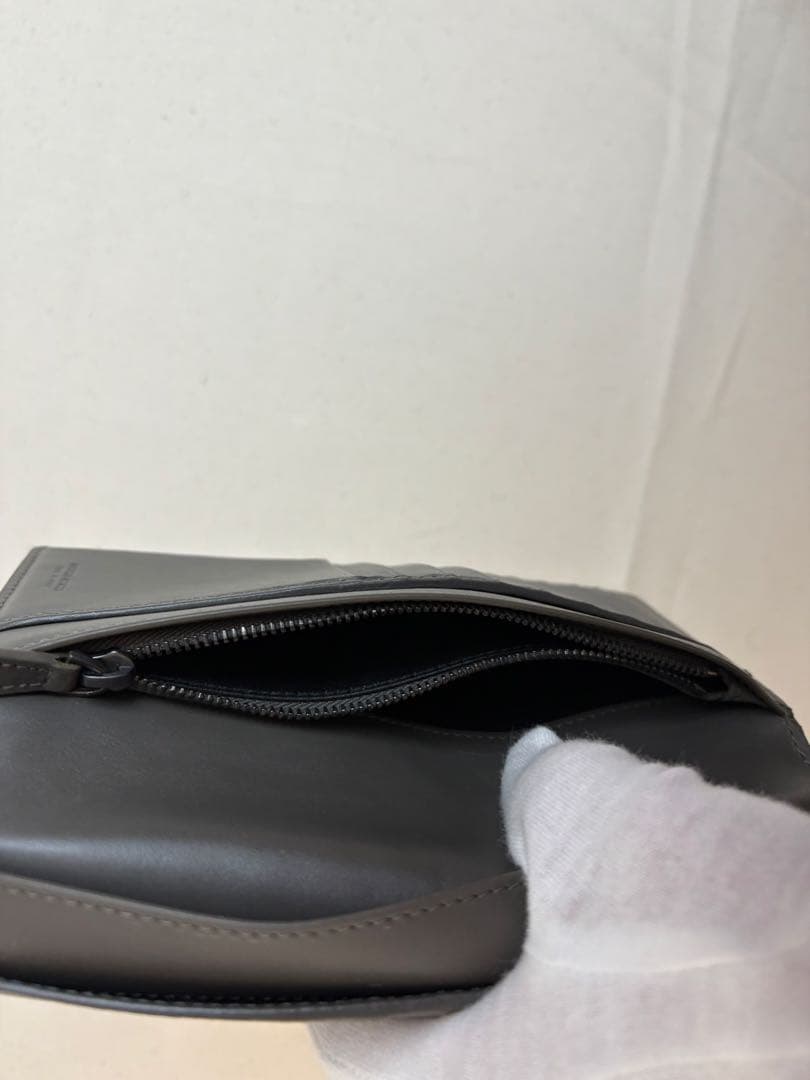 Bottega Veneta 長財布　イントレチャート　レザー　グレー