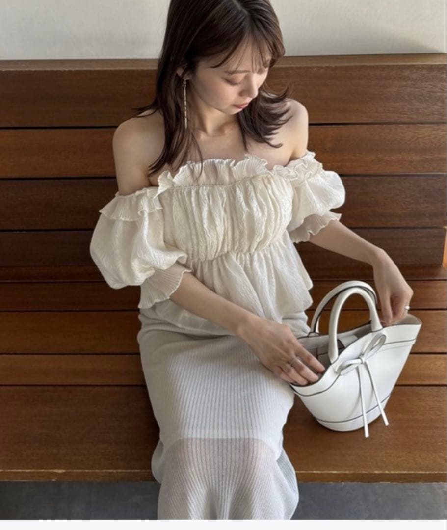 SNIDEL ジャガードボリュームギャザーオフショルブラウス アイボリー