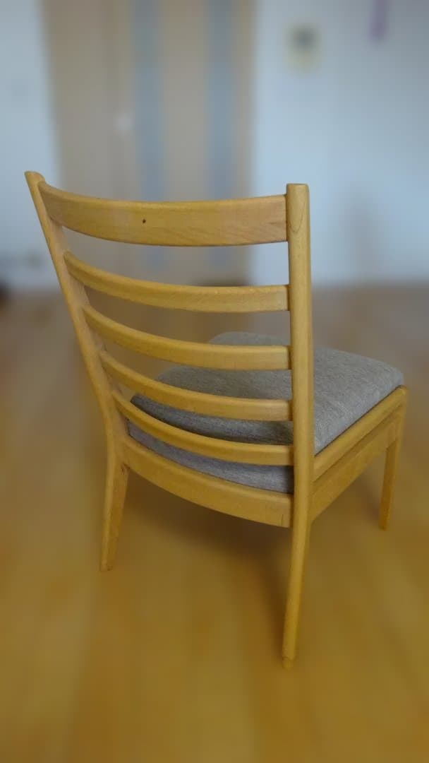 3.ソファのような座り心地(ニトリ C-27肘付き2脚+肘なし２脚）4脚セット