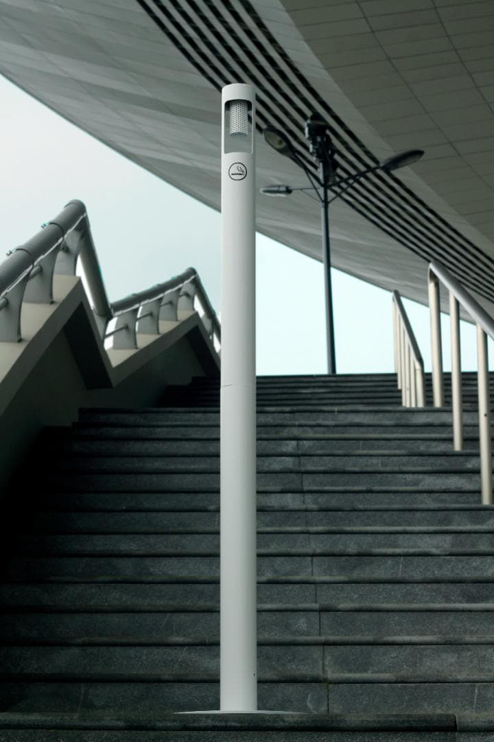 ☆値下げ、訳あり☆ オシャレ！スタンド 灰皿　丸型　ホワイト