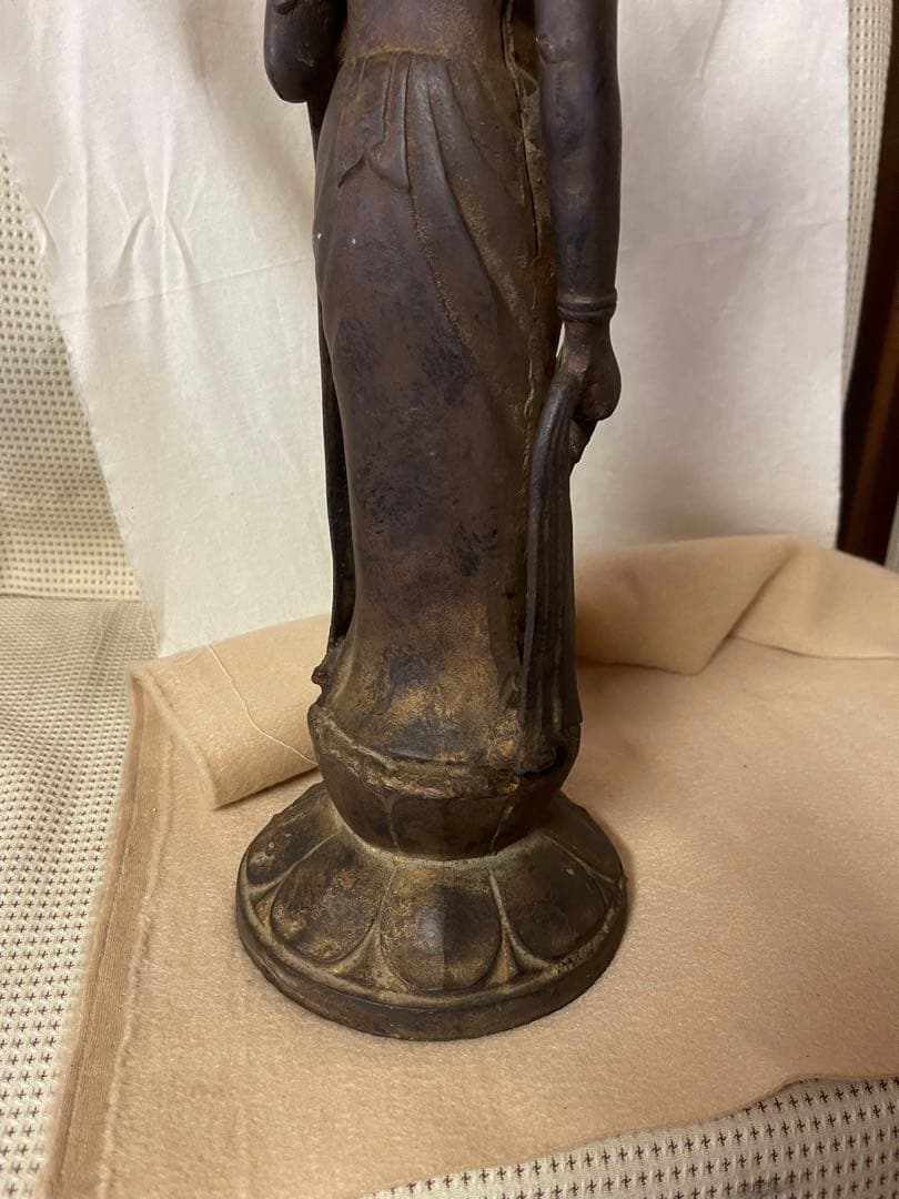 観音菩薩像　鉄工芸　アンティーク