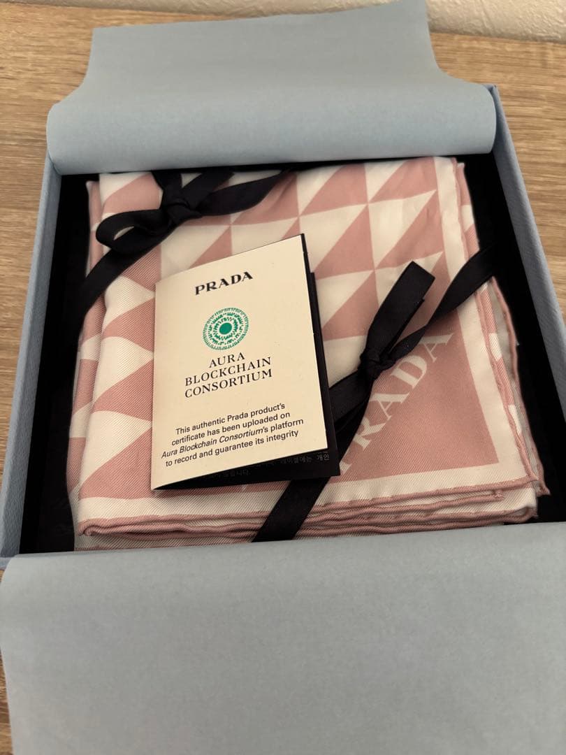 PRADA プラダスカーフ　プラダ