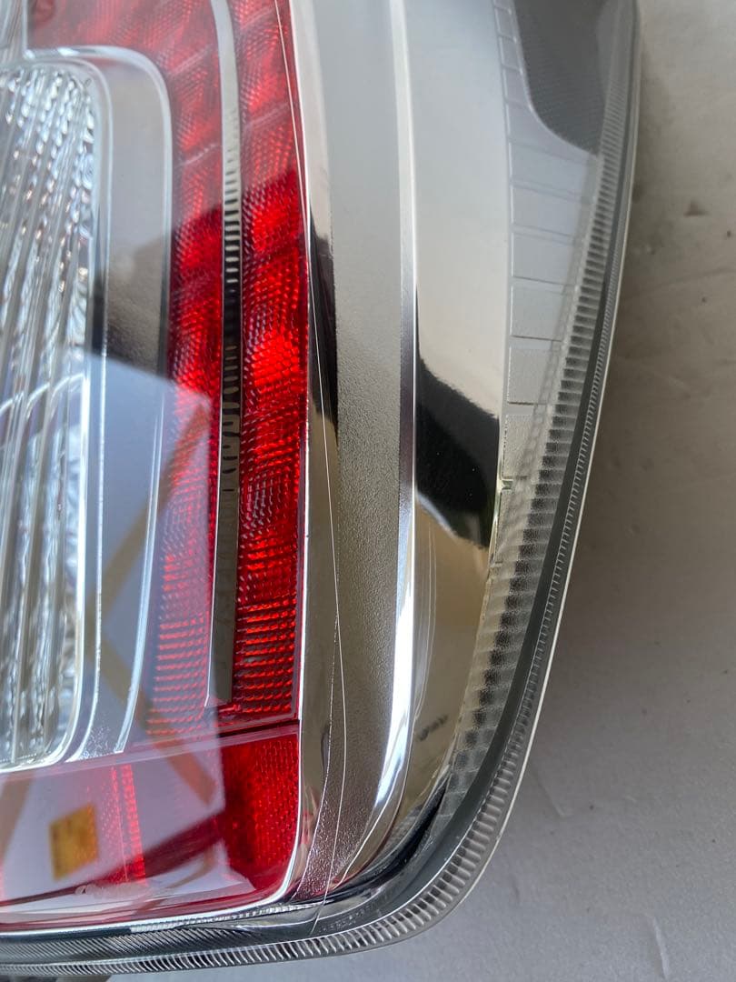 トヨタ プリウス 30系 後期 純正テールランプ 左右セット