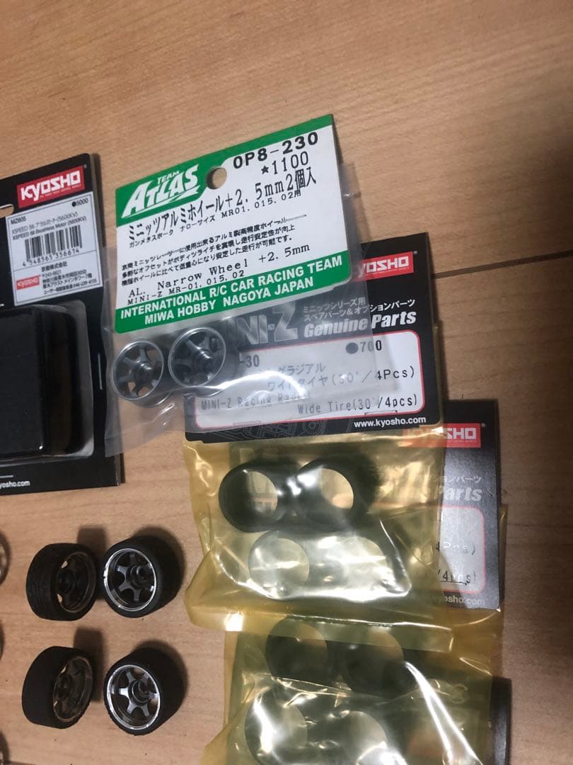 京商ミニッツ MR-03EVO ボックス、スペアパーツ、工具付き