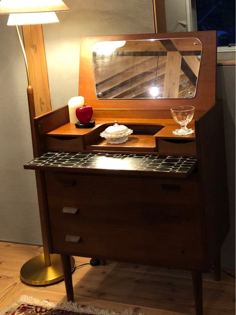 北欧ヴィンテージ家具　デンマーク　ドレッシングチェスト
