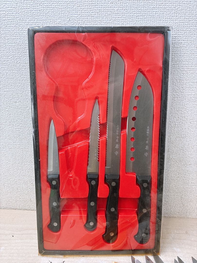 ジ*フ様 ●大量包丁 ナイフまとめ●箱入り 三徳包丁 万能包丁 TAKAYUKI