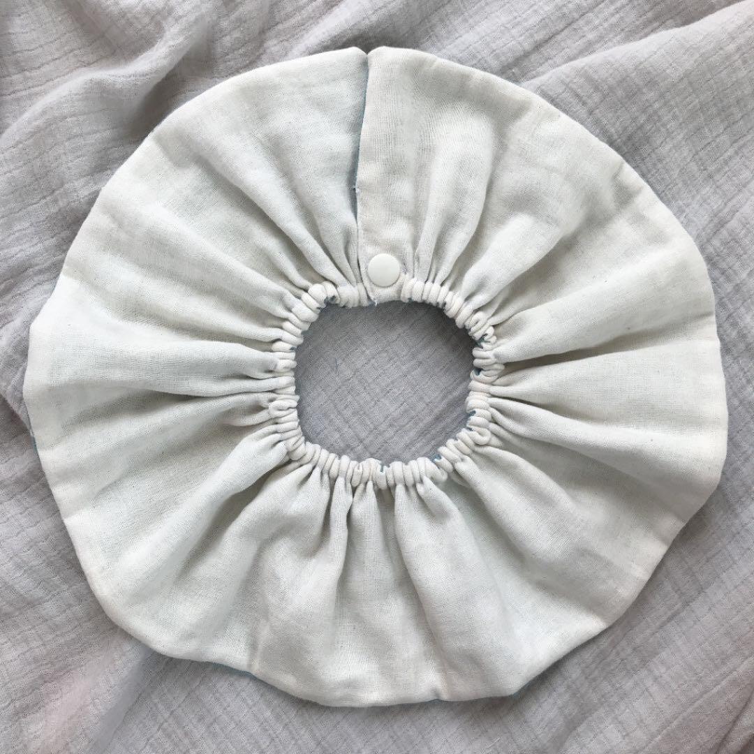 ★ミント刺繍×フレッシュミルク★ ハンドメイド　リバーシブル　スタイ