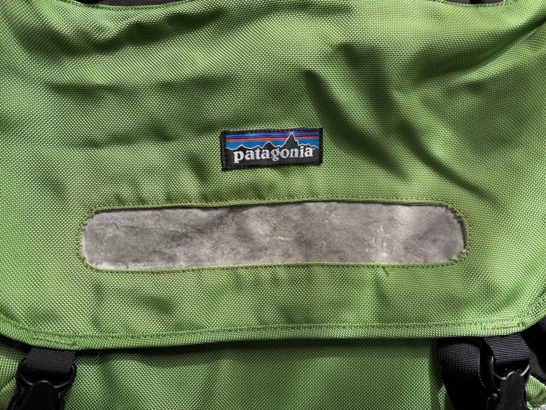 パタゴニア　ハーフマスメッセンジャー　ショルダーバッグ　48271F7 緑